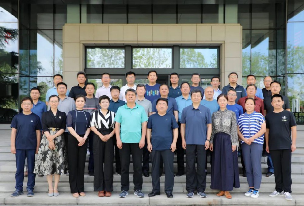 華魯 | ?公司舉辦干部能力素質建設培訓班