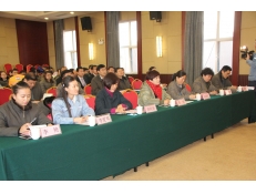 華魯公司舉辦“走向市場，贏在市場”主題演講